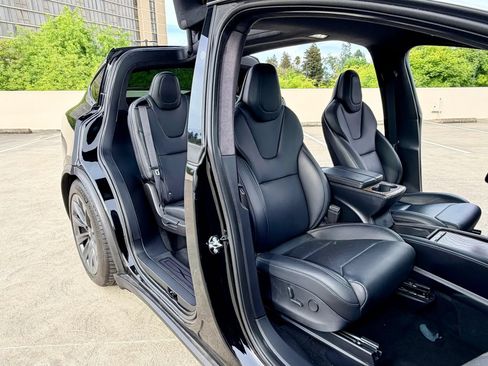 Used 2018 Tesla Model X 75D AWD/4WD image 37