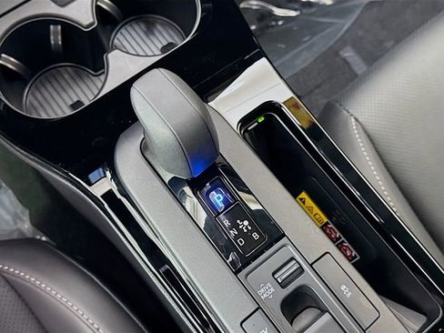 Used 2025 Toyota Prius XLE image 17