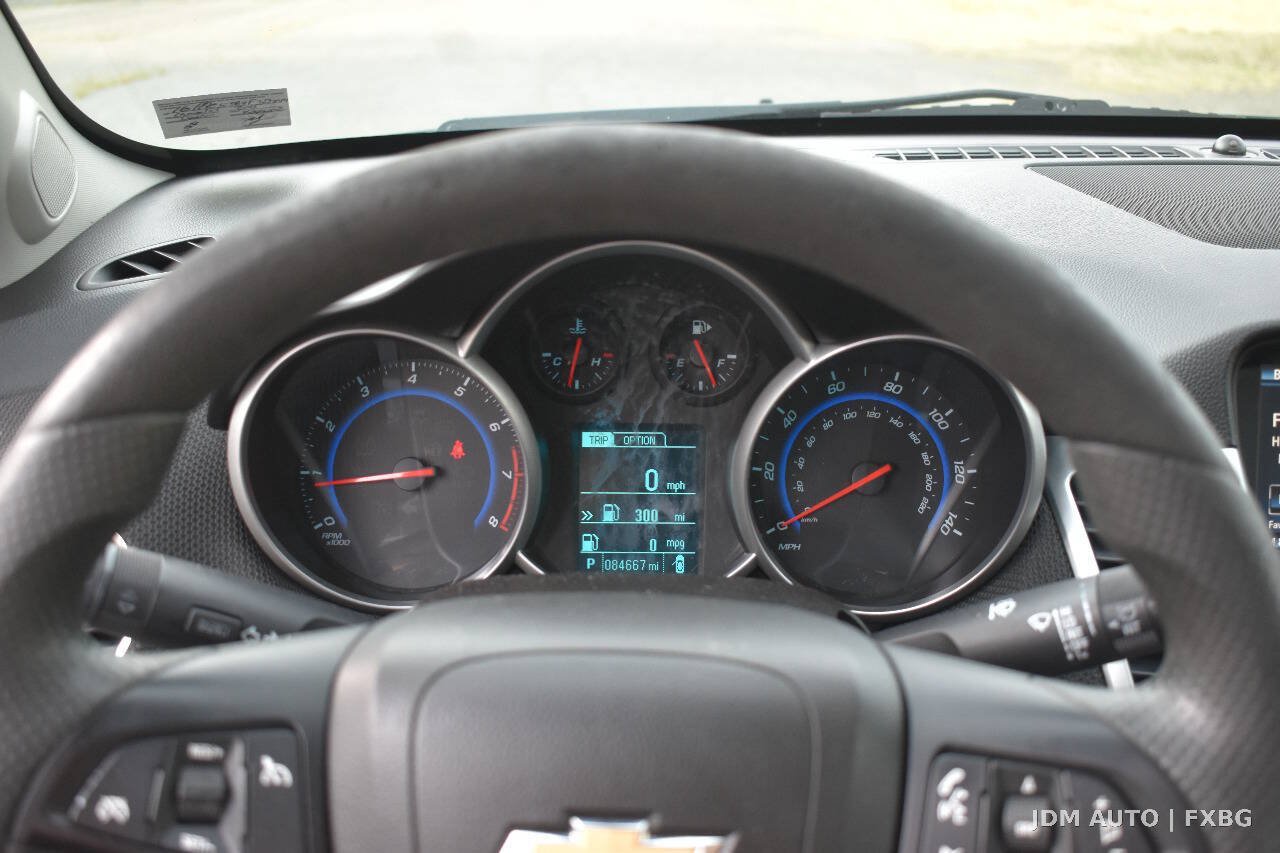 Used 2015 Chevrolet Cruze LT w/ Sun And Sound Package FWD image 23