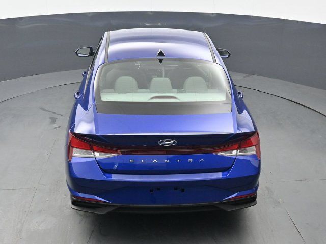 Used 2023 Hyundai Elantra SEL FWD image 34