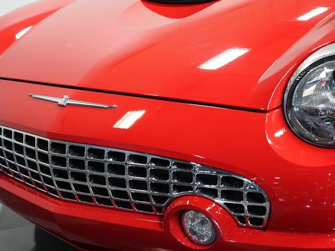 Used 2002 Ford Thunderbird image 17