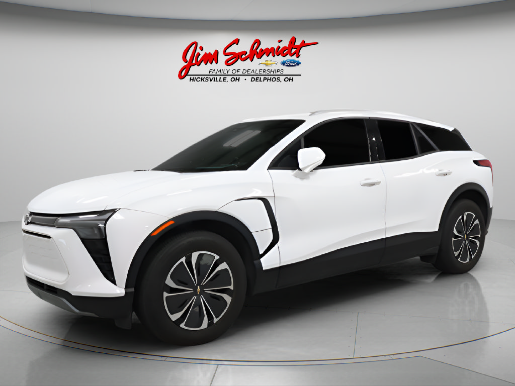 Used 2025 Chevrolet Blazer EV LT AWD/4WD image 2
