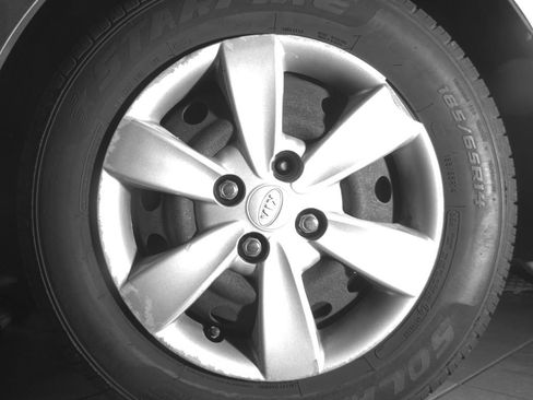 Used 2011 Kia Rio LX w/ Value Pkg FWD image 8