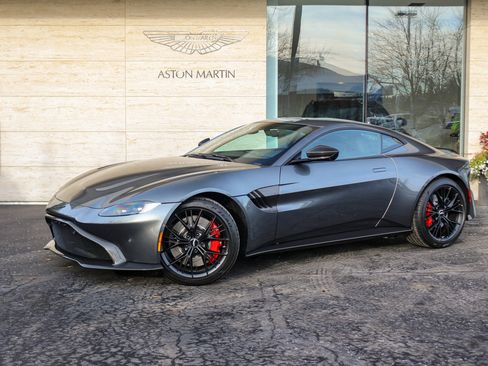 Used 2021 Aston Martin V8 Vantage Coupe RWD image 2