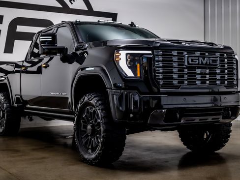 Used 2024 GMC Sierra 2500 Denali Ultimate AWD/4WD image 34