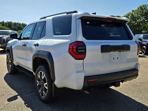 Used 2025 Toyota 4Runner SR5 AWD/4WD image 3