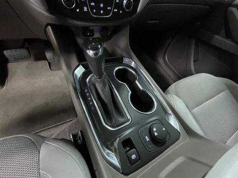 Used 2019 Chevrolet Traverse LT FWD image 15