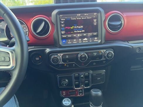 Used 2022 Jeep Gladiator Rubicon w/ Trailer Tow Package image 16