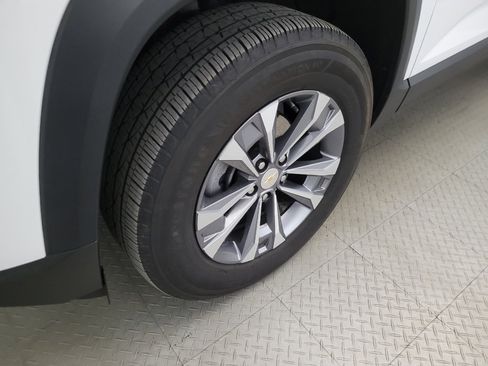 Used 2025 Chevrolet Equinox LT FWD image 31