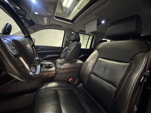 Used 2018 Chevrolet Suburban LT w/ LT Signature Package AWD/4WD image 21