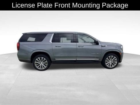 Used 2022 GMC Yukon XL Denali AWD/4WD image 6