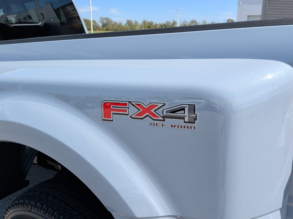 New 2027 Ford F350 Lariat w/ Lariat Premium Package AWD/4WD image 47