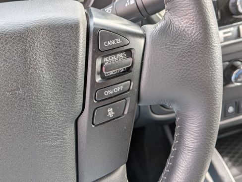 Certified 2025 Nissan Frontier SV w/ SV Convenience Package image 18