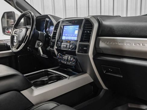 Used 2021 Ford F250 Lariat w/ FX4 Off-Road Package AWD/4WD image 12