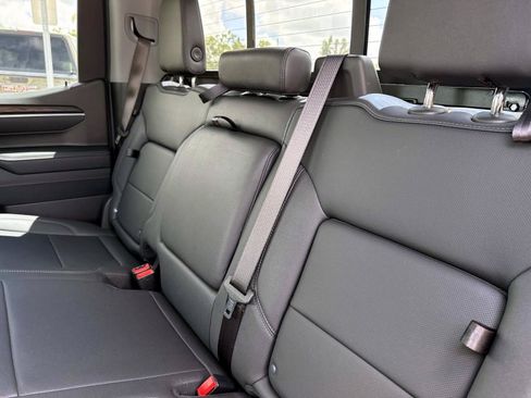 Used 2025 GMC Sierra 1500 SLT w/ SLT Premium Plus Package AWD/4WD image 14