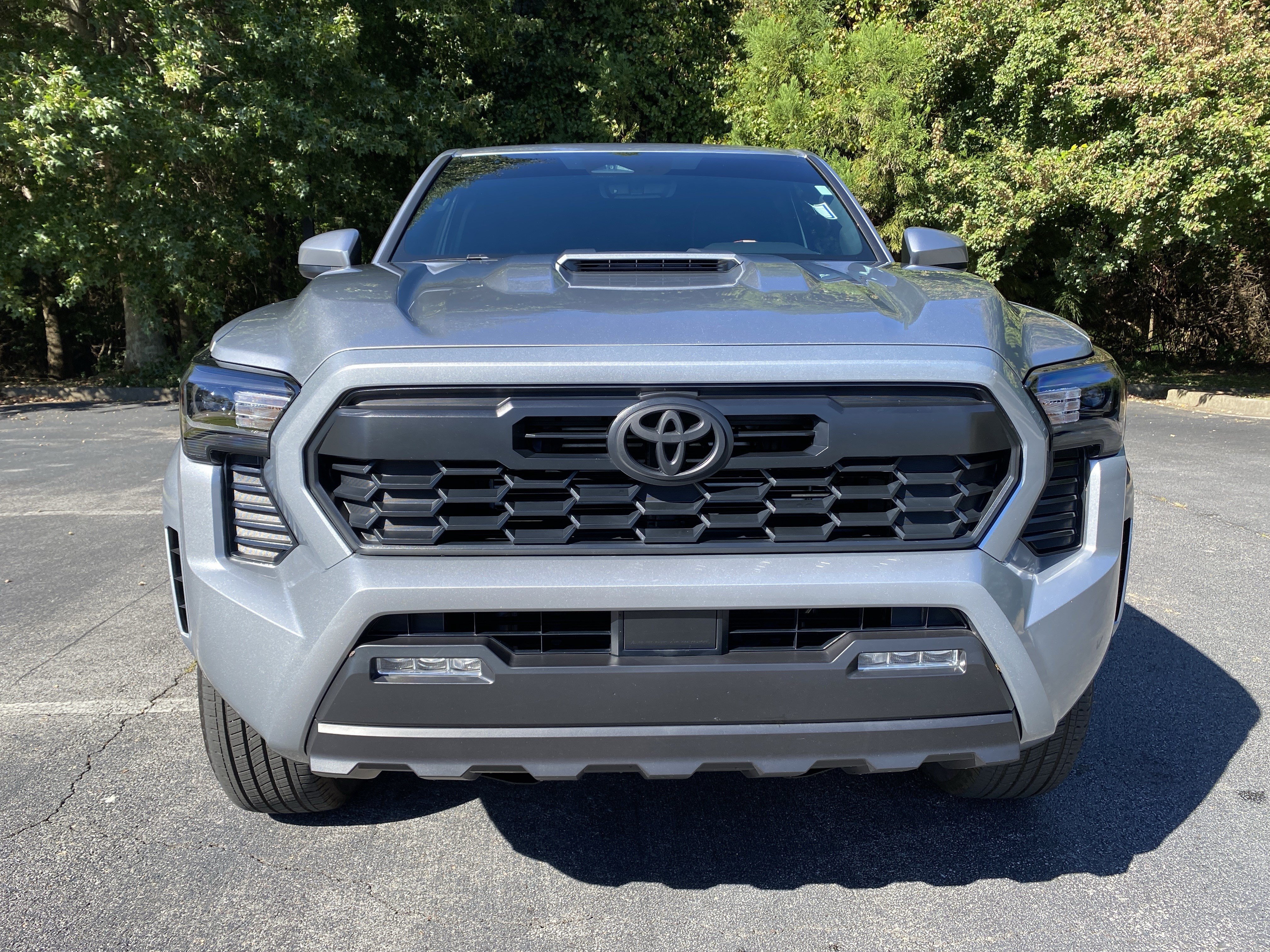 Used 2025 Toyota Tacoma TRD Sport AWD/4WD image 3