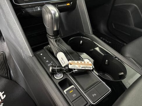 Used 2023 Volkswagen Atlas Cross Sport SE w/ Panoramic Sunroof Package FWD image 21