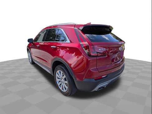 Used 2023 Cadillac XT4 Premium Luxury w/ Cold Weather Package FWD image 6
