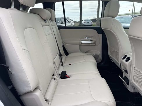 Used 2023 Mercedes-Benz GLB 250 image 12