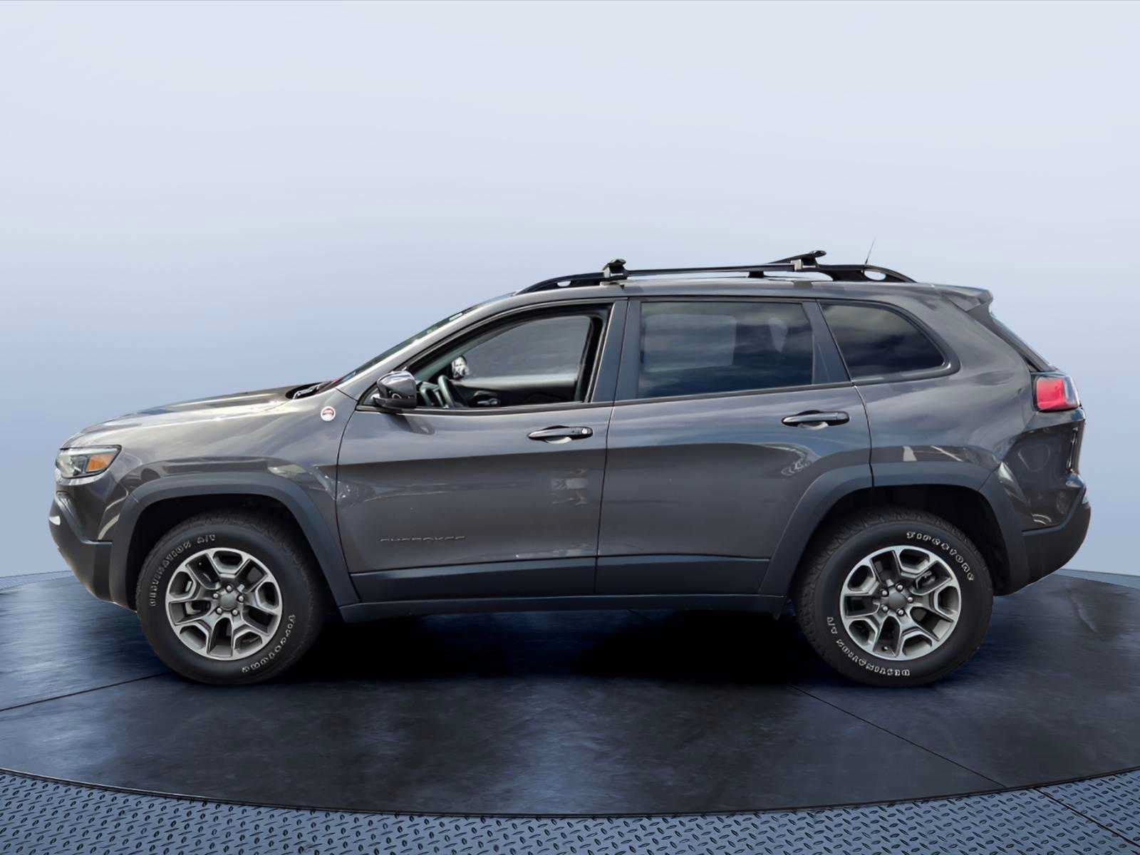 Used 2022 Jeep Cherokee Trailhawk w/ Sun, Sound & Nav Group AWD/4WD image 6