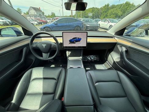 Used 2023 Tesla Model 3 Standard Range RWD image 11