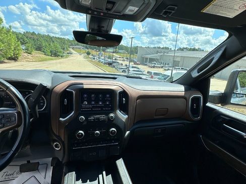 Used 2022 Chevrolet Silverado 3500 High Country AWD/4WD image 30