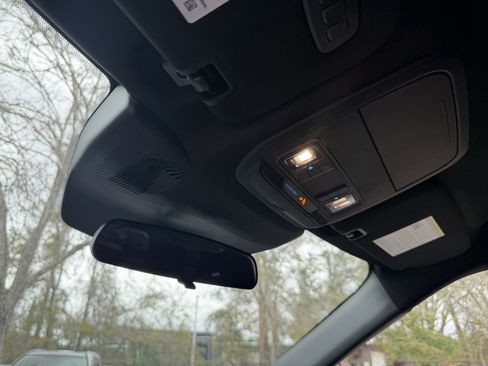 Used 2025 Ford Explorer ST-Line image 29