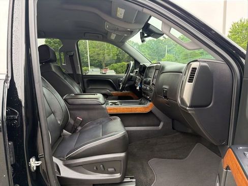 Used 2018 Chevrolet Silverado 1500 High Country AWD/4WD image 29
