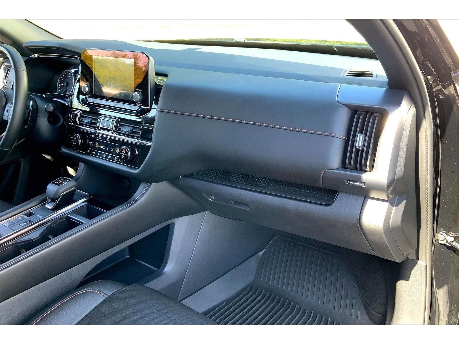 Used 2024 Nissan Pathfinder Rock Creek AWD/4WD image 14
