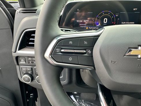 New 2025 Chevrolet Suburban Premier image 31