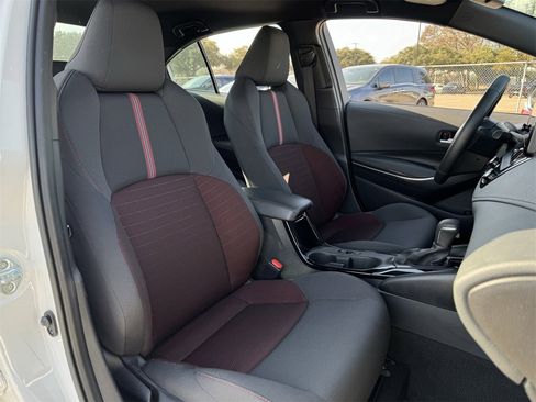 Used 2024 Toyota Corolla SE image 29