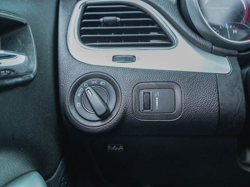 Used 2020 Dodge Journey SE w/ SE Popular Equipment Group image 14