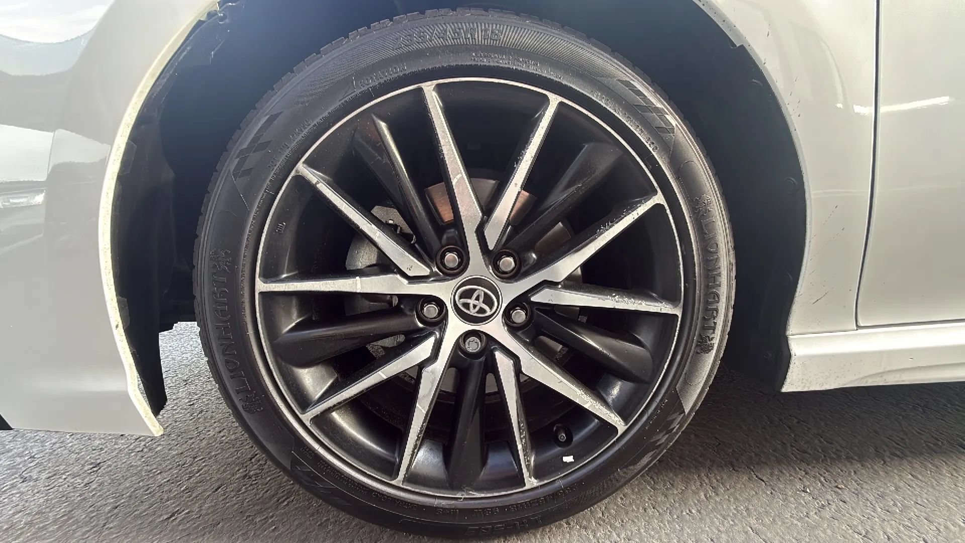 Used 2024 Toyota Camry SE FWD image 13