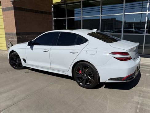Used 2022 Genesis G70 3.3T RWD image 5
