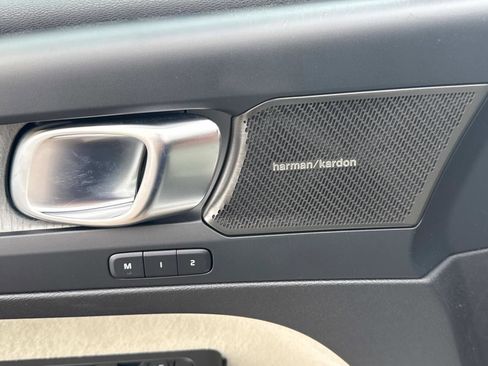 New 2026 Volvo XC40 B5 Ultra w/ Climate Package image 17