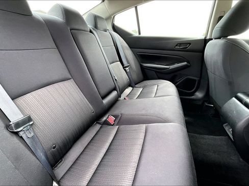 Used 2024 Nissan Altima 2.5 SV FWD image 26