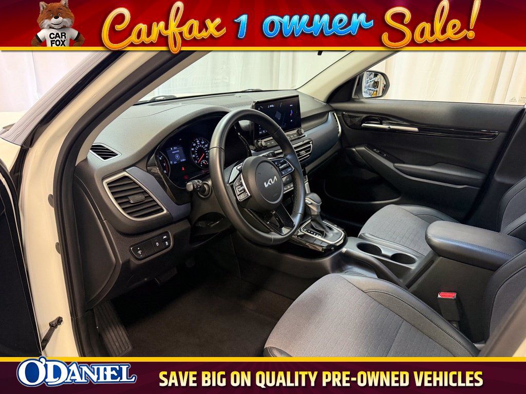 Used 2023 Kia Seltos S w/ Navigation Package FWD image 4