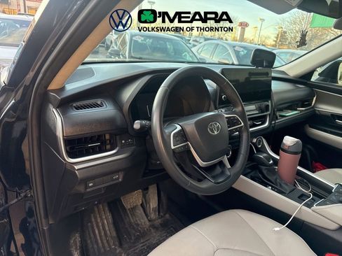 Used 2024 Toyota Grand Highlander XLE image 5