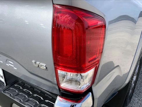 Used 2019 Toyota Tacoma SR5 RWD image 29