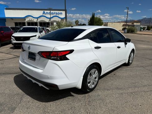 Used 2020 Nissan Versa S image 5