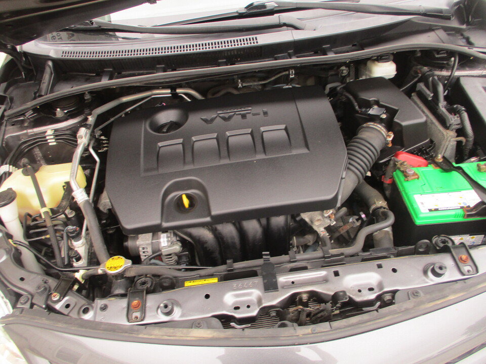Used 2012 Toyota Corolla LE FWD image 4
