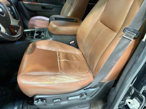 Used 2013 Chevrolet Avalanche LS image 18