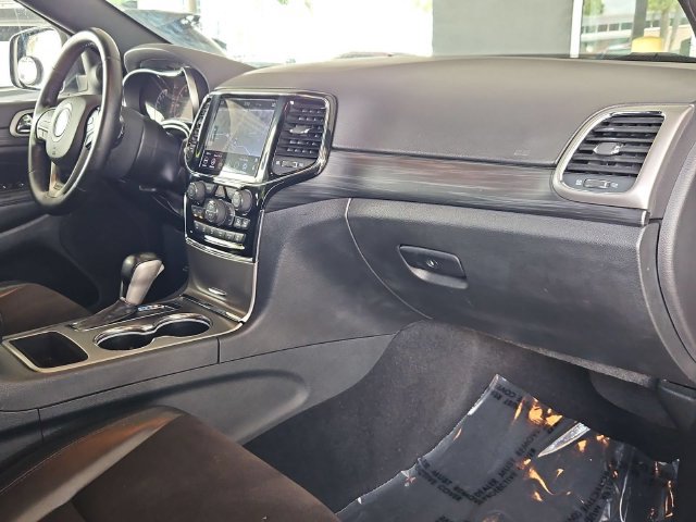 Used 2020 Jeep Grand Cherokee Laredo w/ Laredo X Package RWD image 29