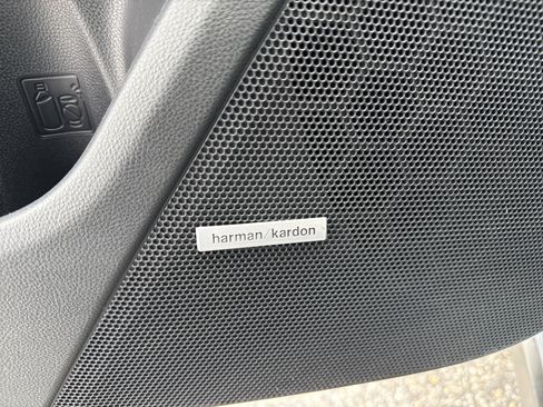 Used 2018 Subaru Crosstrek 2.0i Limited image 17