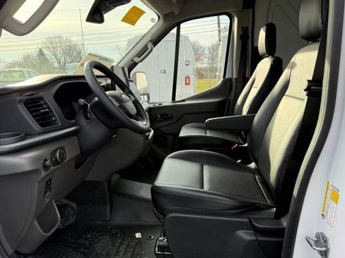 New 2026 Ford Transit 250 148 Medium Roof RWD image 16