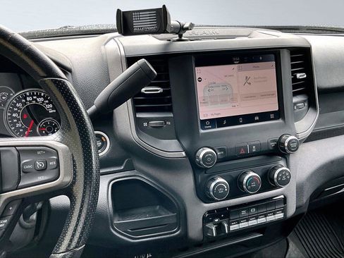 Used 2024 RAM 3500 Tradesman w/ Chrome Appearance Group image 7