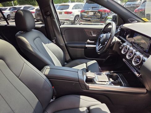 Used 2023 Mercedes-Benz GLA 250 4MATIC image 33