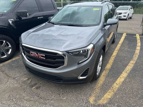 Used 2019 GMC Terrain SLE w/ Driver Convenience Package FWD image 1