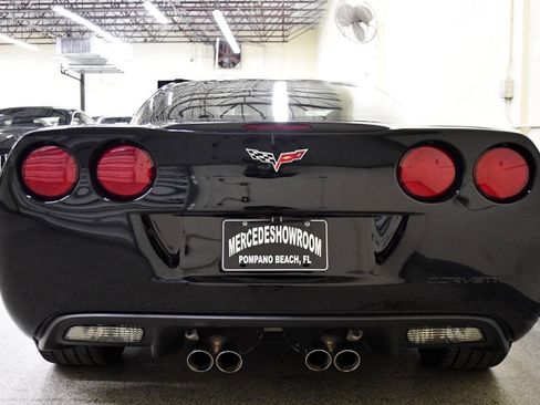 Used 2011 Chevrolet Corvette Coupe w/ 1LT image 6