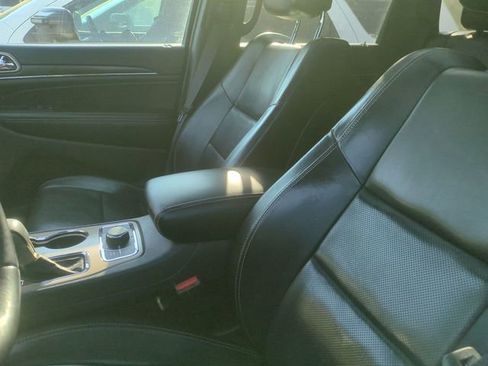 Used 2017 Jeep Grand Cherokee Limited w/ Luxury Group II AWD/4WD image 13